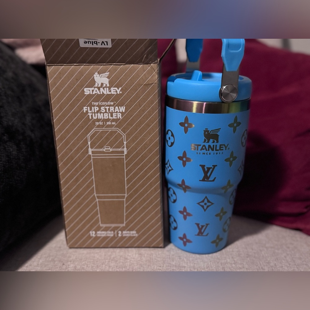 Stanley Blue Patterned Flip Straw Tumbler
